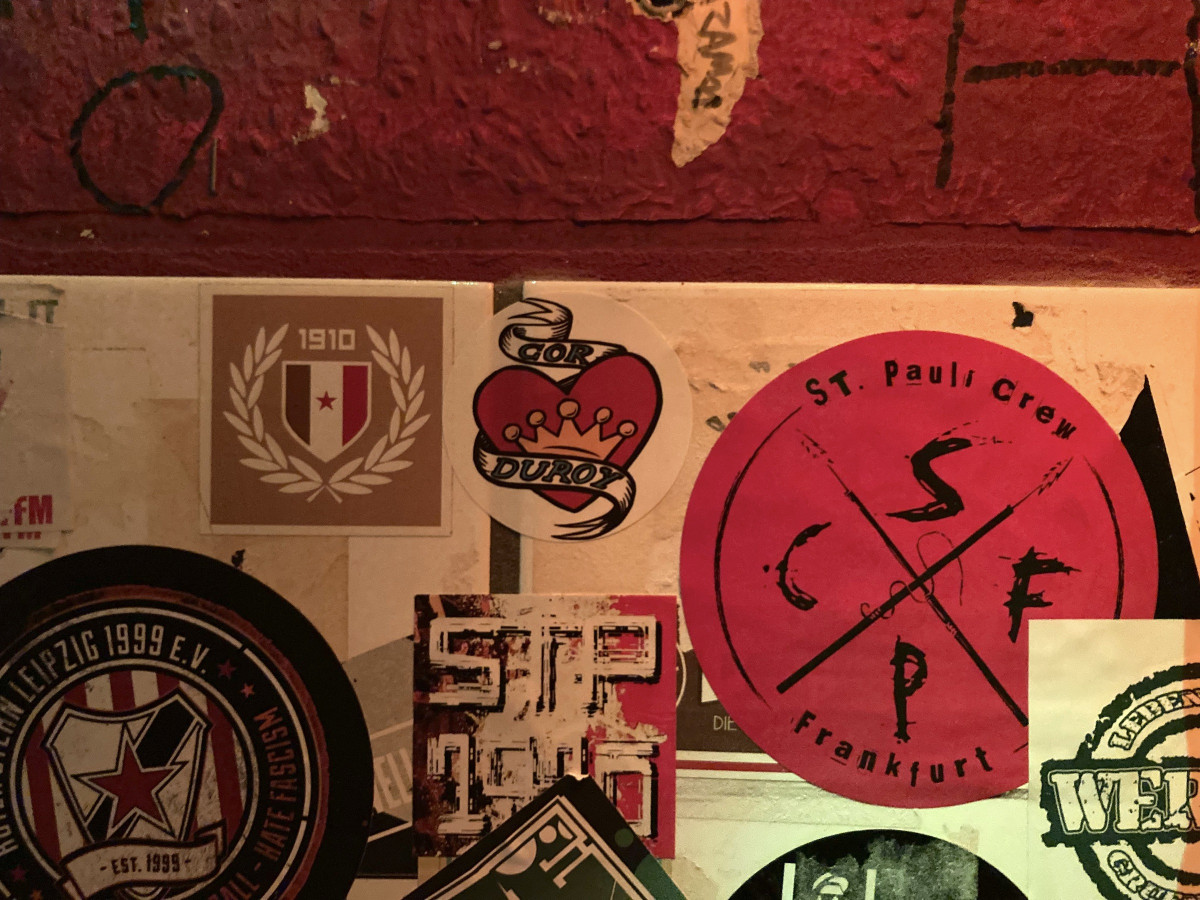 Corduroy Sticker in guter Nachbarschaft